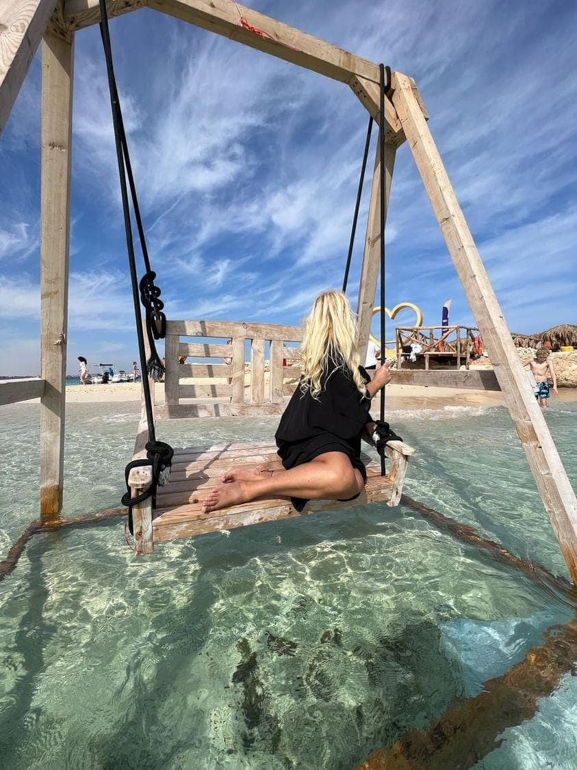 Luxury Cruise to Magawish Island in Hurghada. thumb 3